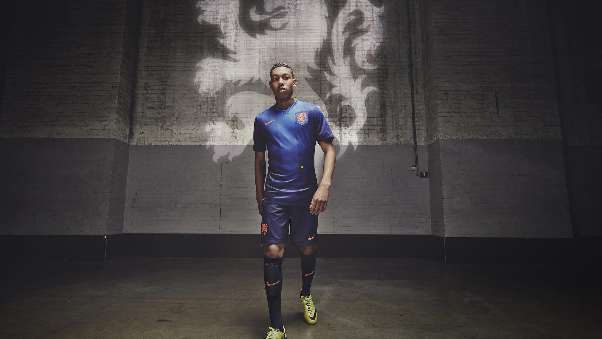 风暴眼中的评估,德媒揭秘拜仁内部共识—赫内斯争议言论无损俱乐部根基